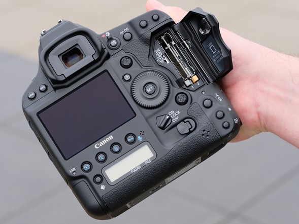 photo of Canon EOS-1D X Mark II camera